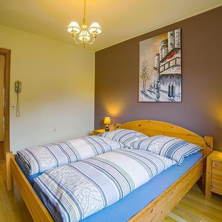 Eleganza Monschau Hotell Eksteriør bilde