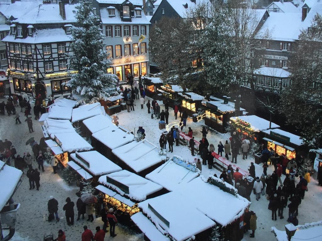 Eleganza Monschau Hotell Eksteriør bilde